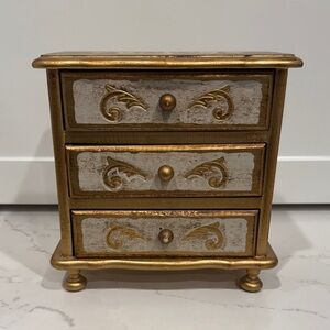 Vintage Jewelry Music Box